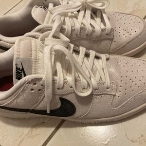 Nike Dunks - women’s size 9 - ✨ sparkle ✨